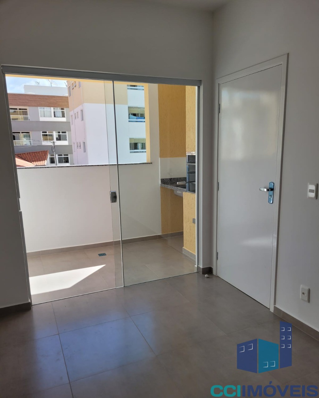 Apartamento à venda com 2 quartos, 72m² - Foto 9