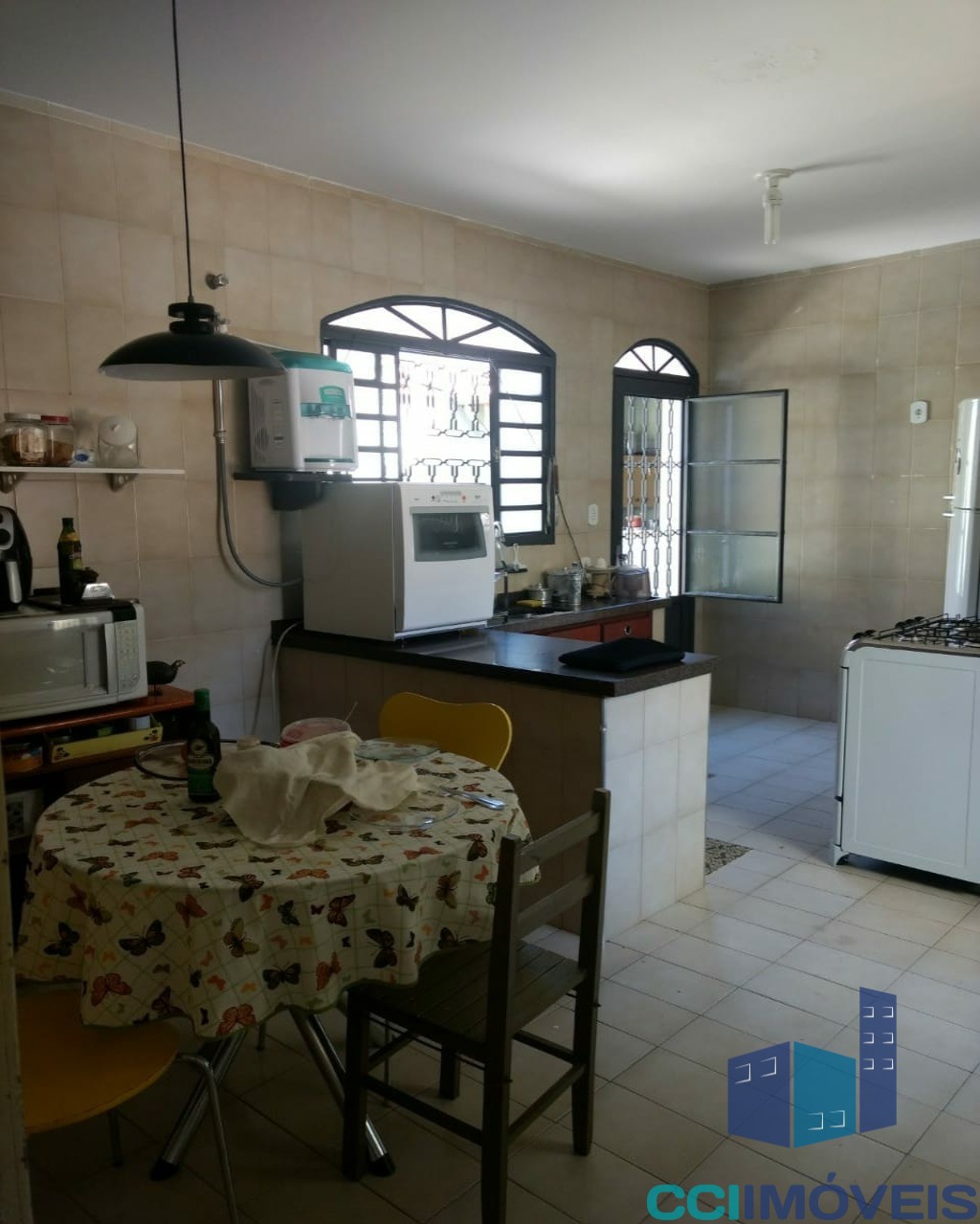 Casa à venda com 2 quartos, 400m² - Foto 4