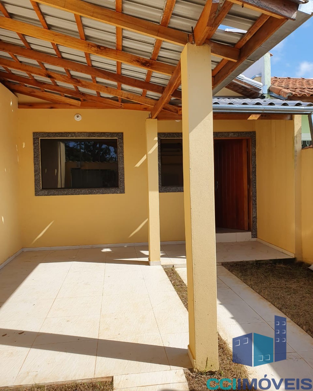 Casa à venda com 2 quartos, 60m² - Foto 3