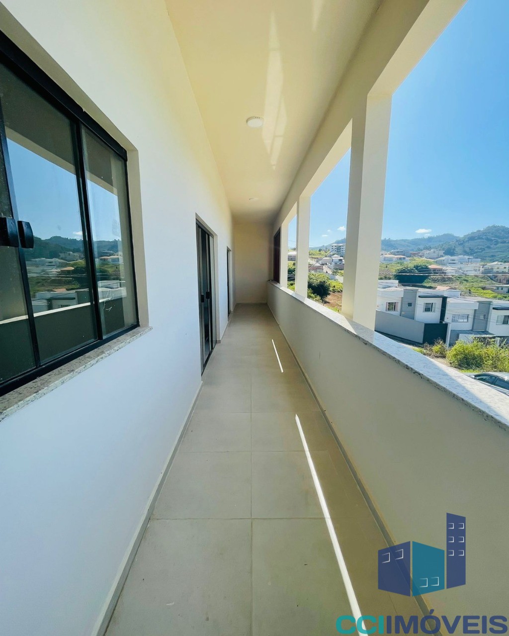 Casa à venda com 4 quartos, 250m² - Foto 9