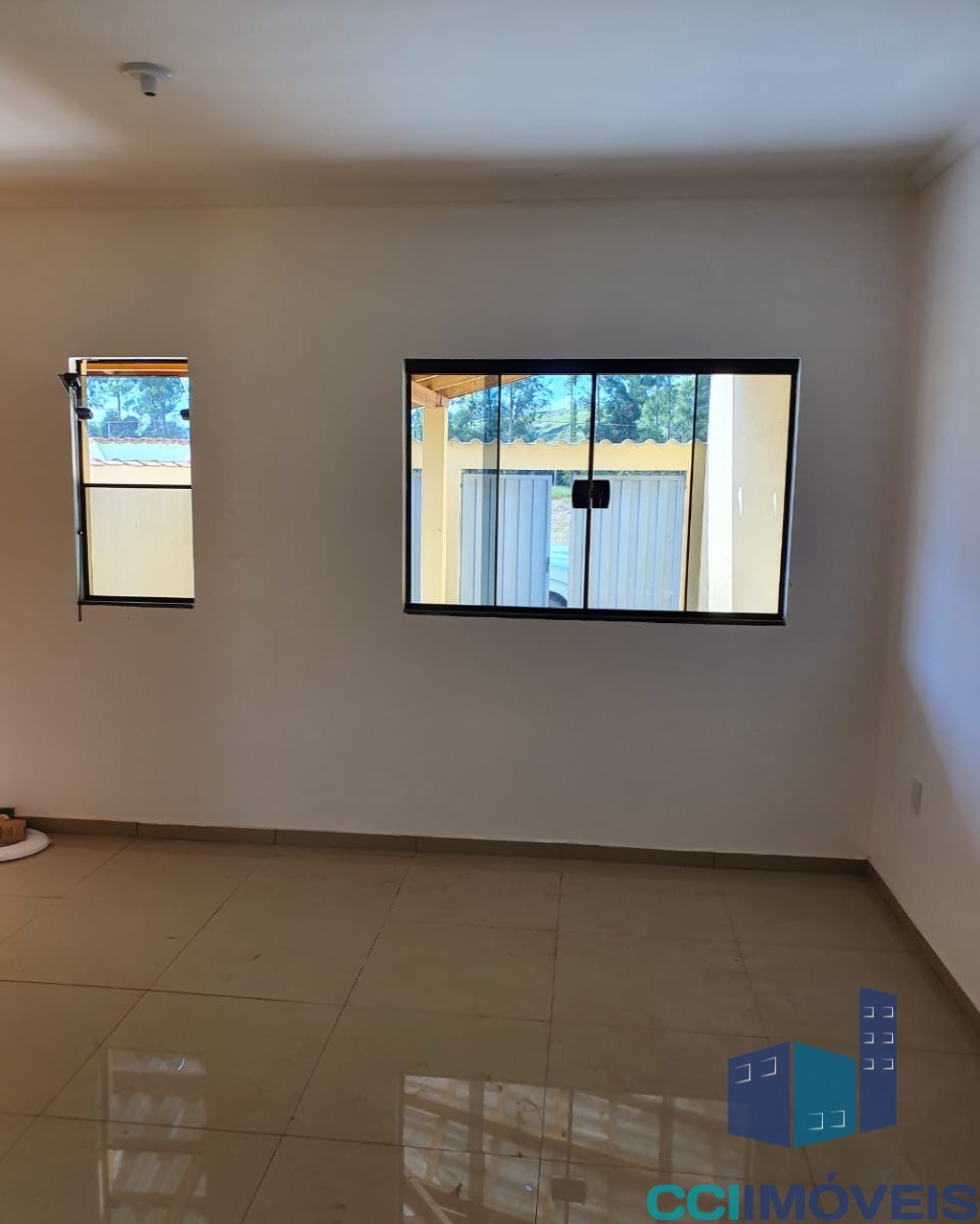 Casa à venda com 2 quartos, 60m² - Foto 12