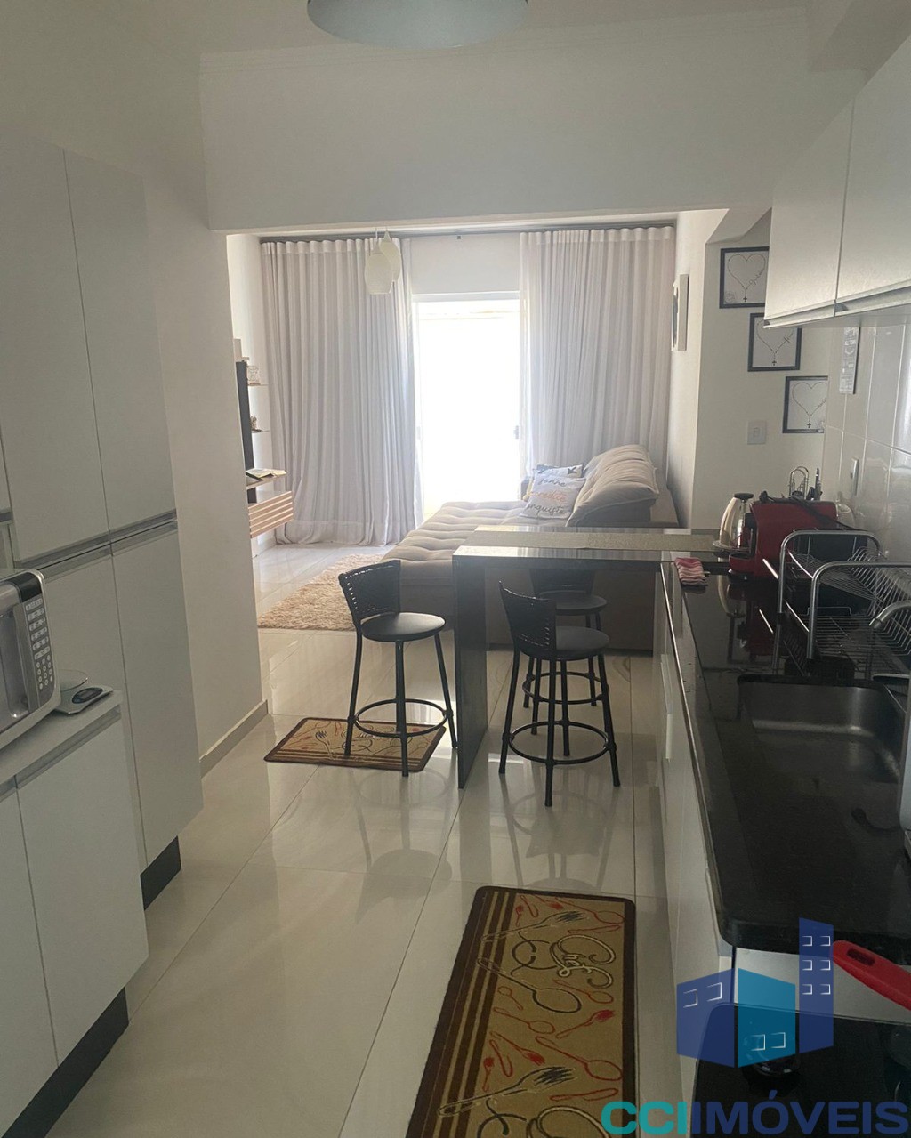 Apartamento à venda com 2 quartos, 64m² - Foto 3