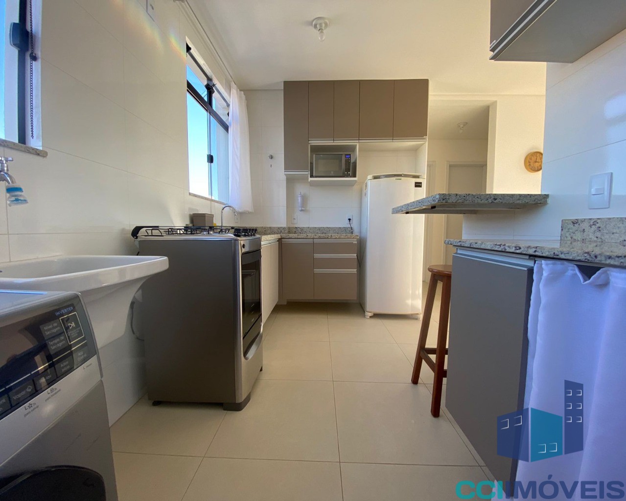 Apartamento à venda com 2 quartos, 56m² - Foto 4