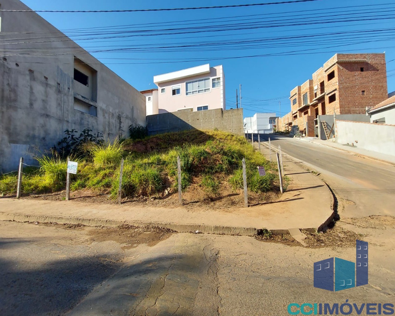 Terreno à venda, 360m² - Foto 1