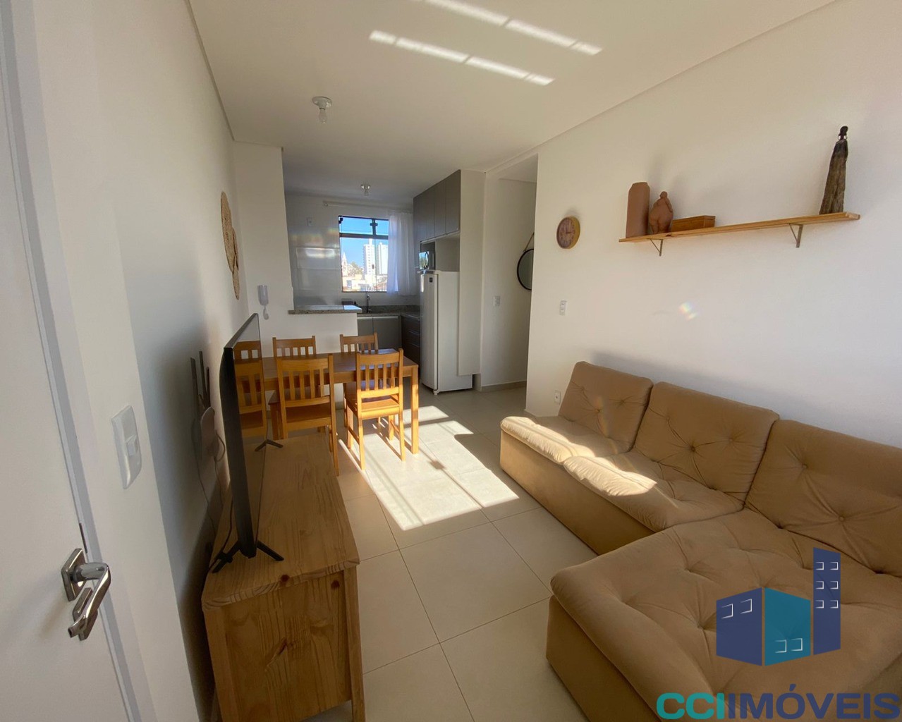 Apartamento à venda com 2 quartos, 56m² - Foto 2