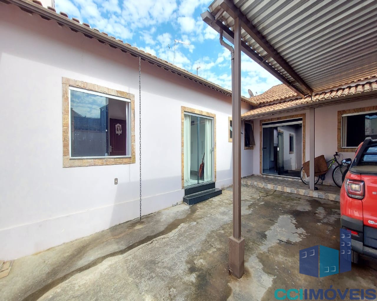 Casa à venda com 3 quartos, 80m² - Foto 2