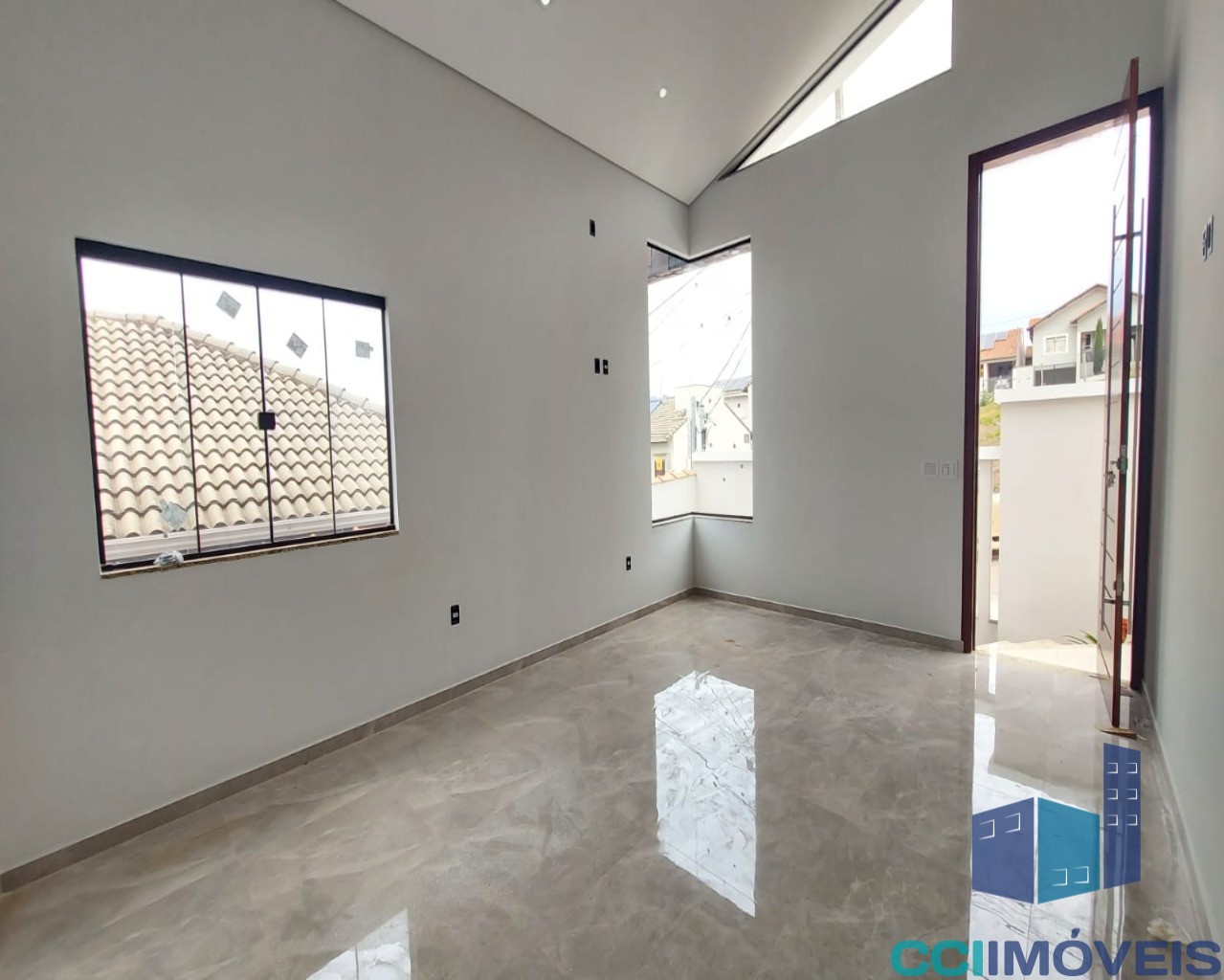 Casa à venda com 3 quartos, 168m² - Foto 3