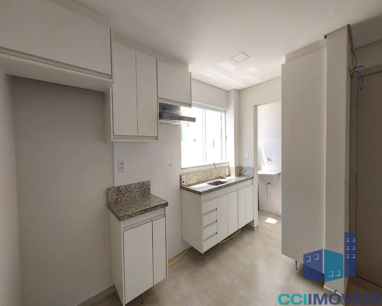 Apartamento para alugar com 2 quartos, 80m² - Foto 8