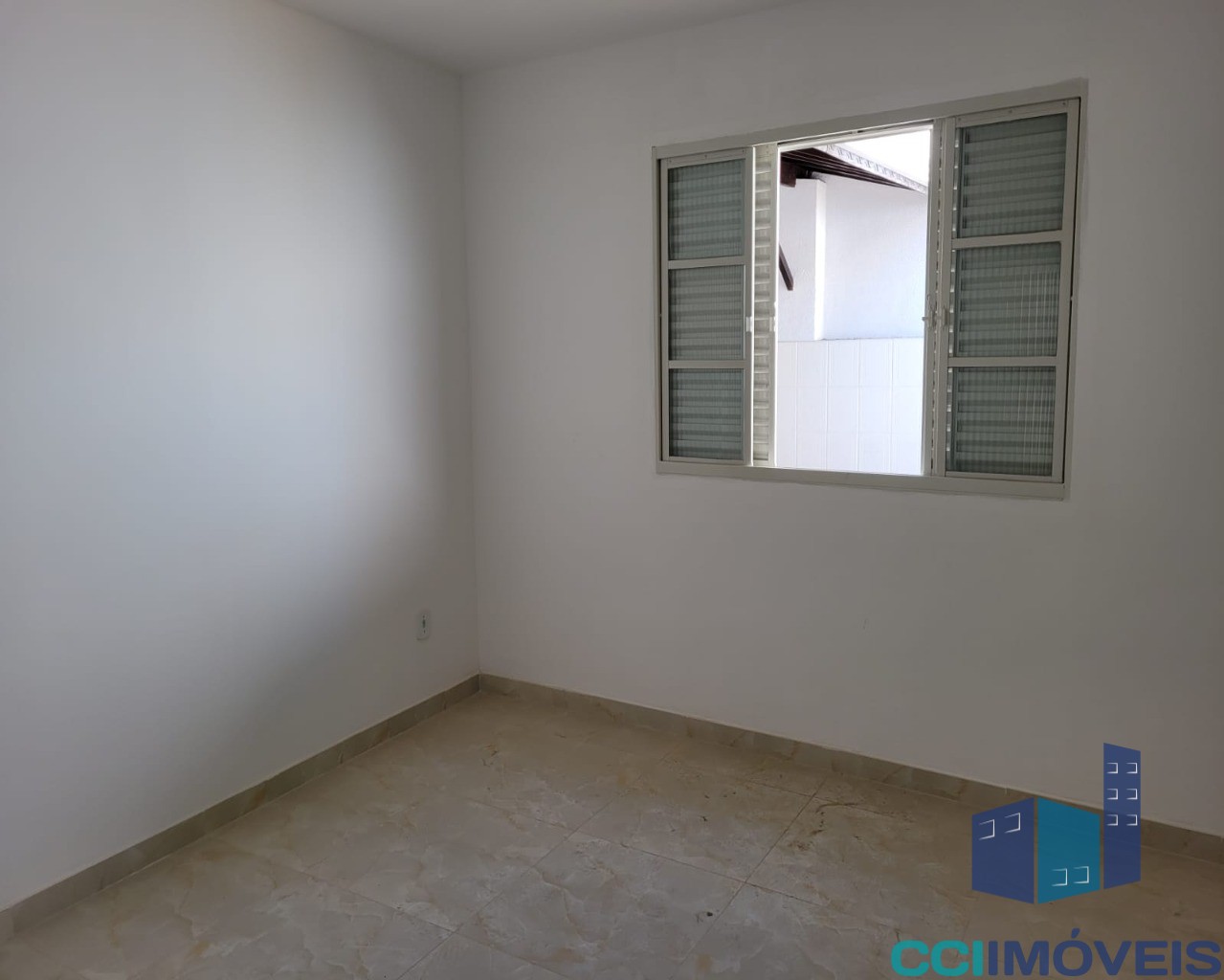 Casa à venda com 3 quartos, 128m² - Foto 4