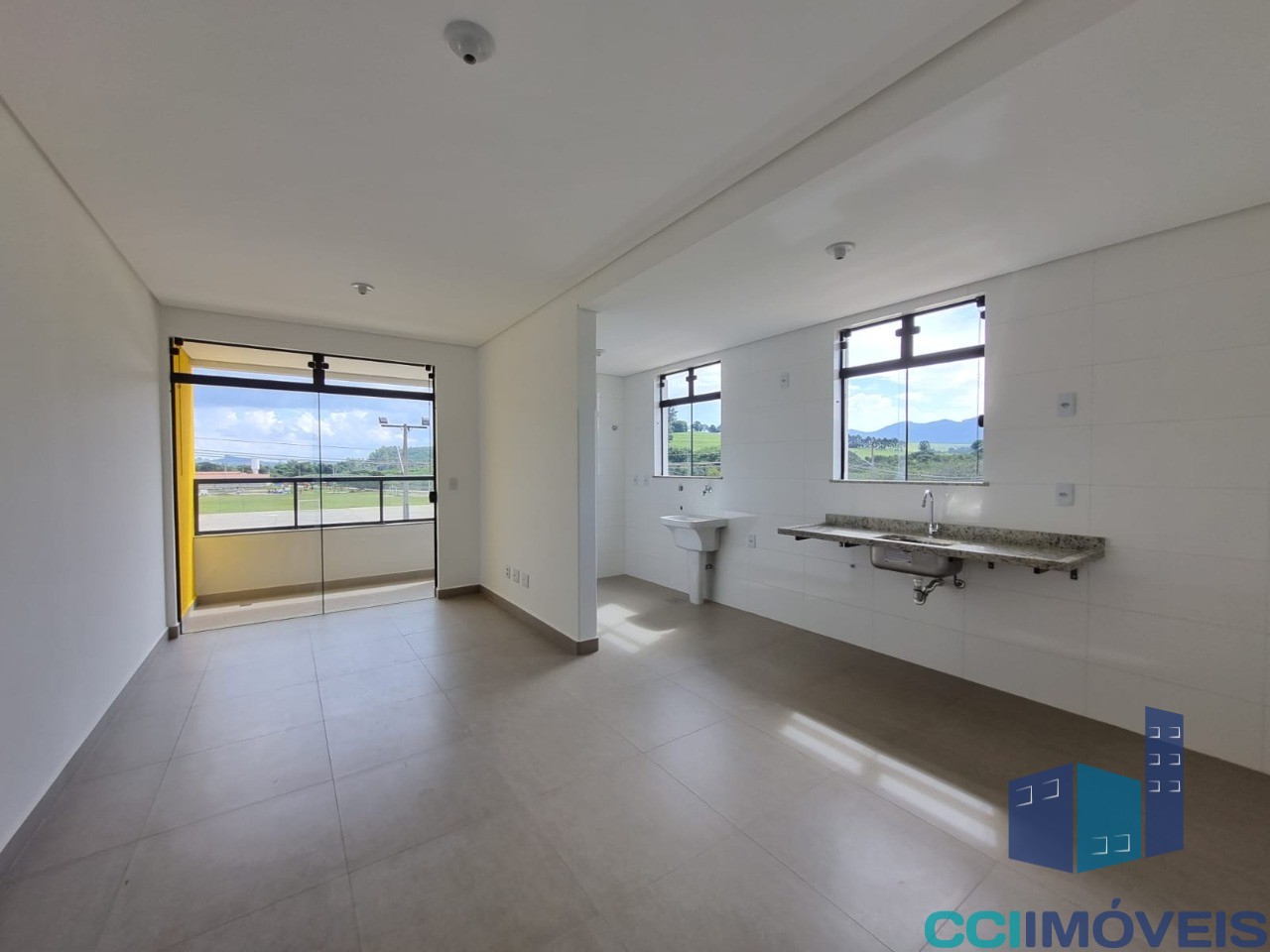 Apartamento à venda com 2 quartos, 66m² - Foto 3