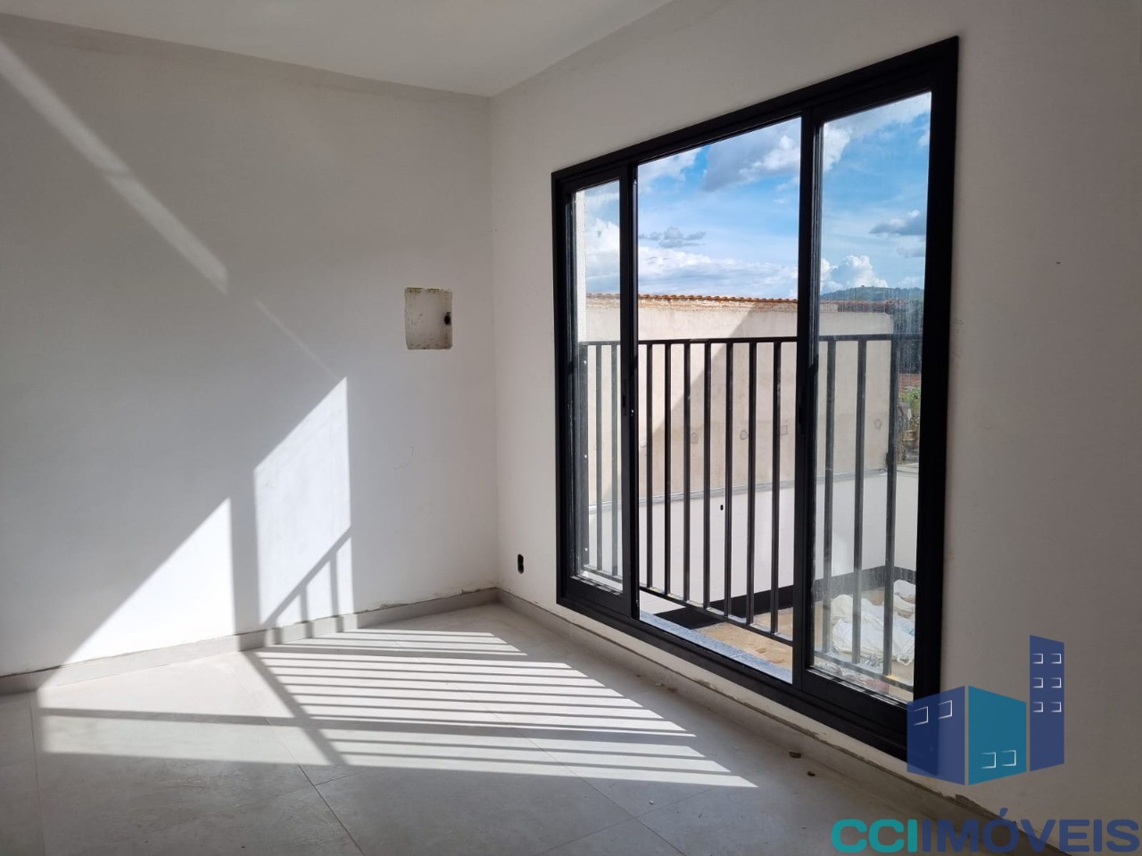 Apartamento à venda com 2 quartos, 1m² - Foto 3