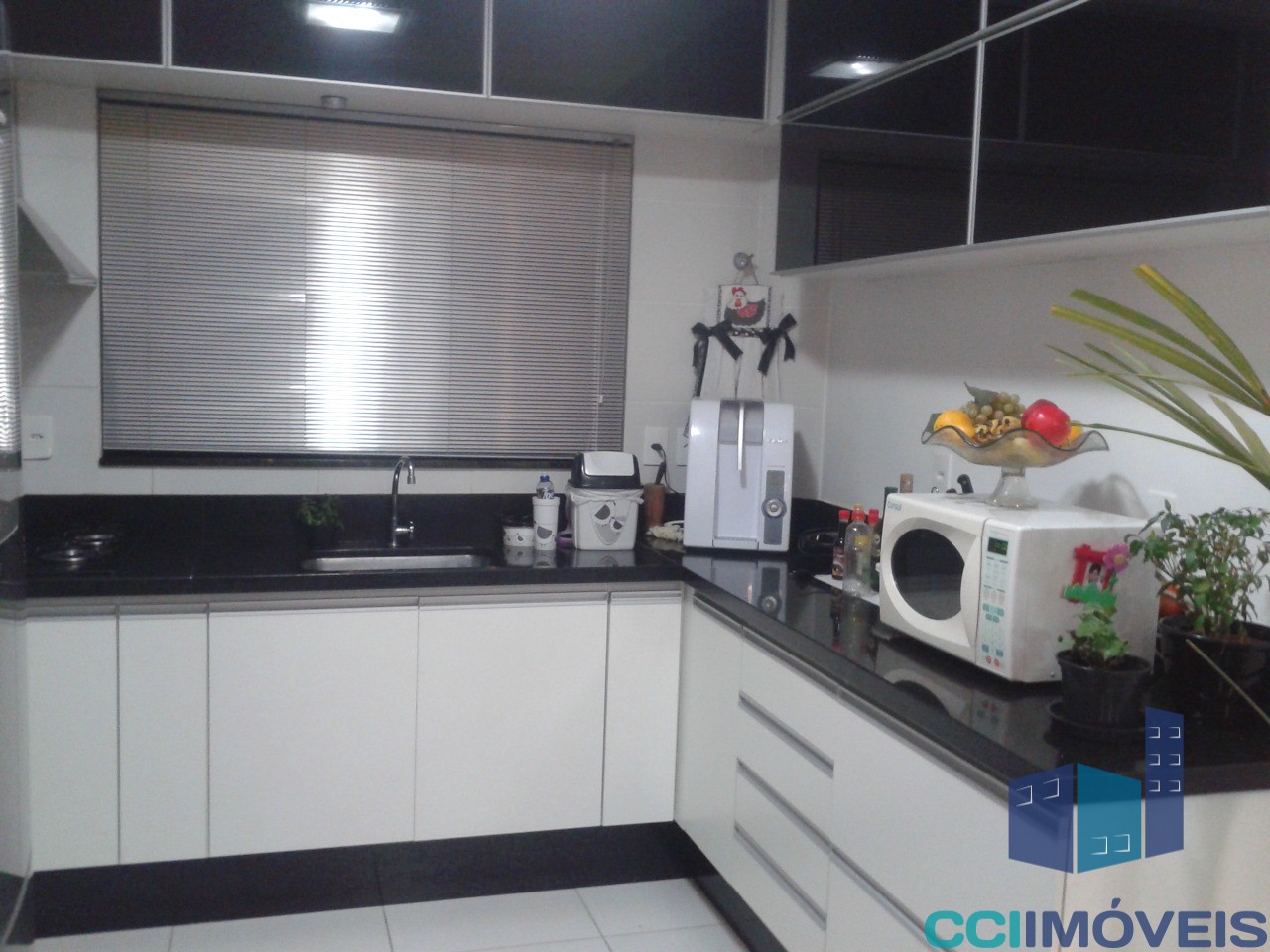 Apartamento à venda com 2 quartos, 60m² - Foto 2