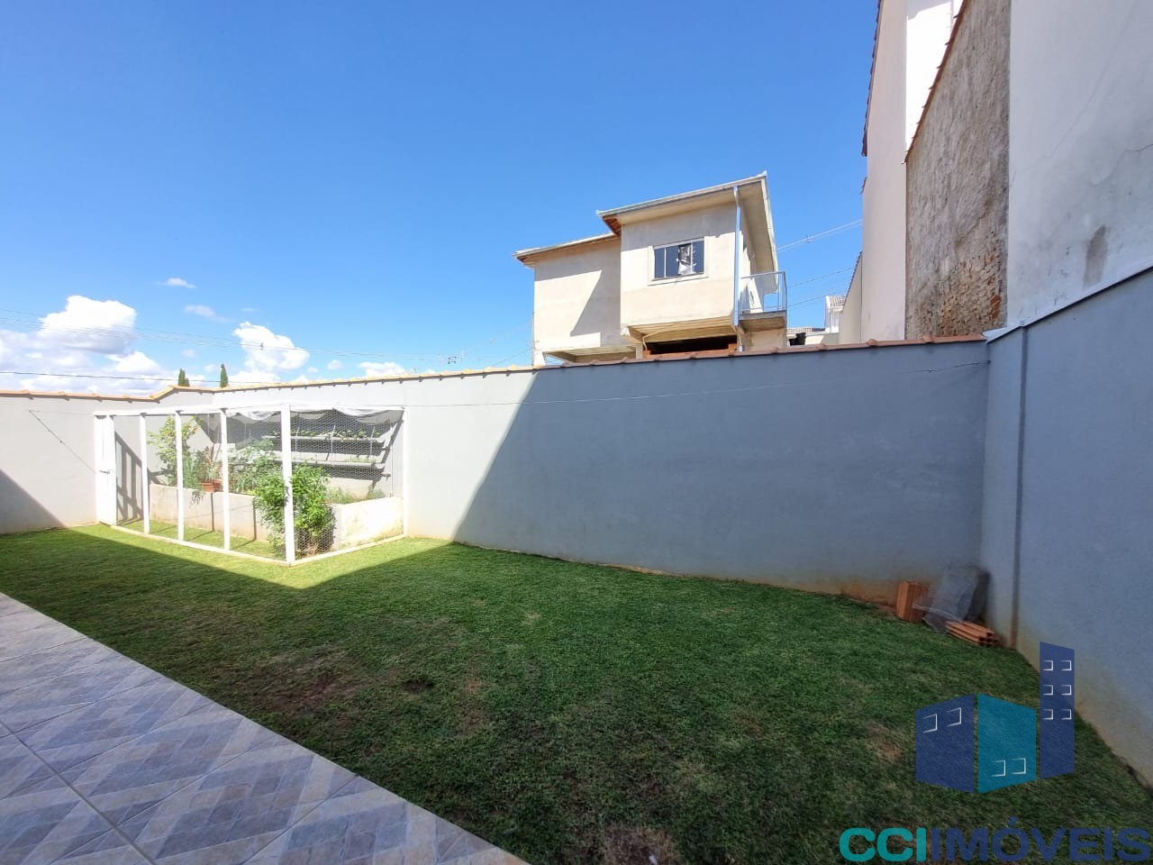 Casa à venda com 3 quartos, 160m² - Foto 4