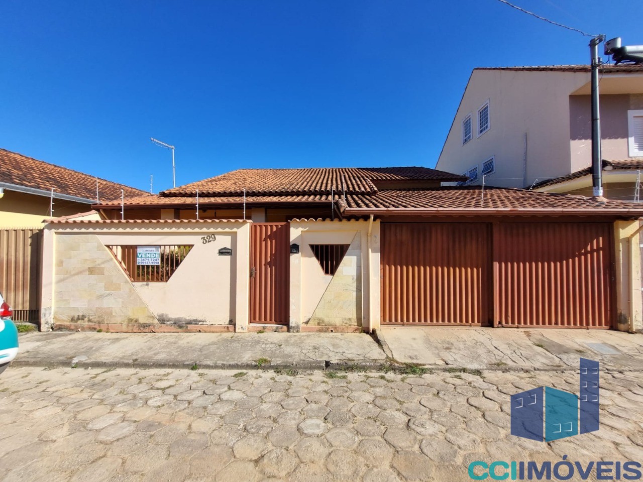 Casa à venda com 3 quartos, 214m² - Foto 11