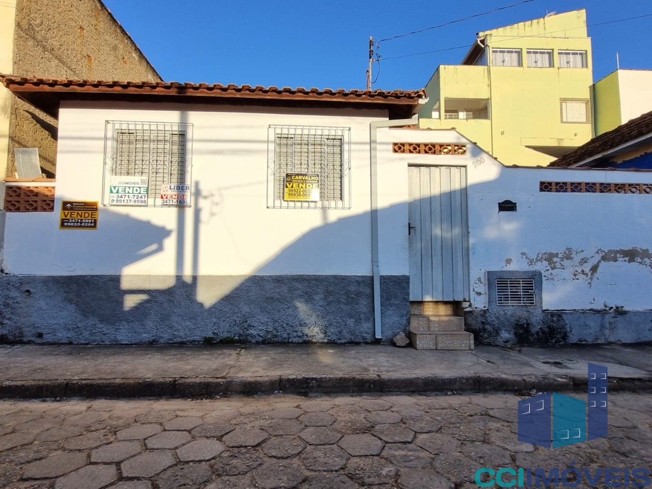 Casa à venda com 2 quartos, 50m² - Foto 1