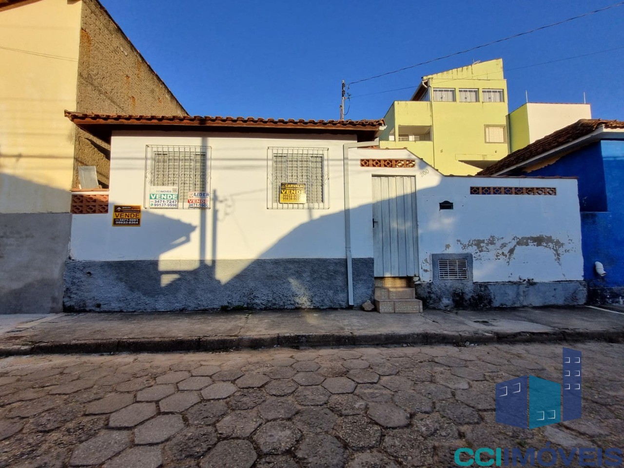 Casa à venda com 2 quartos, 50m² - Foto 2