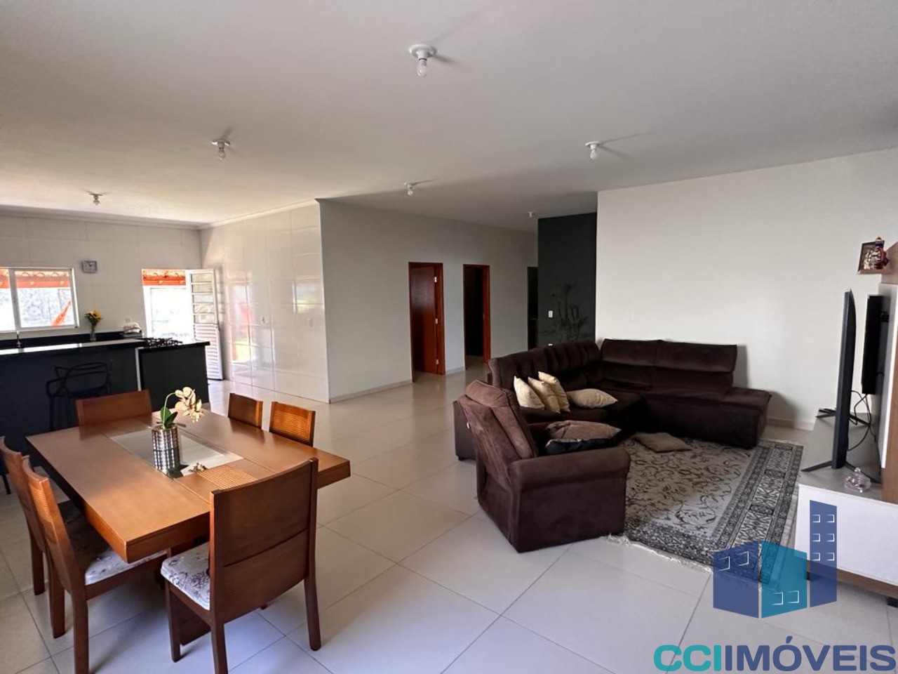 Casa à venda com 3 quartos, 309m² - Foto 6