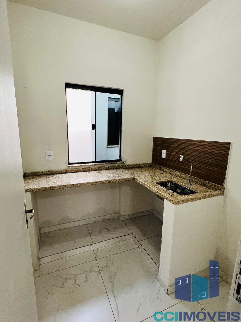 Prédio Inteiro para alugar com 4 quartos, 150m² - Foto 7