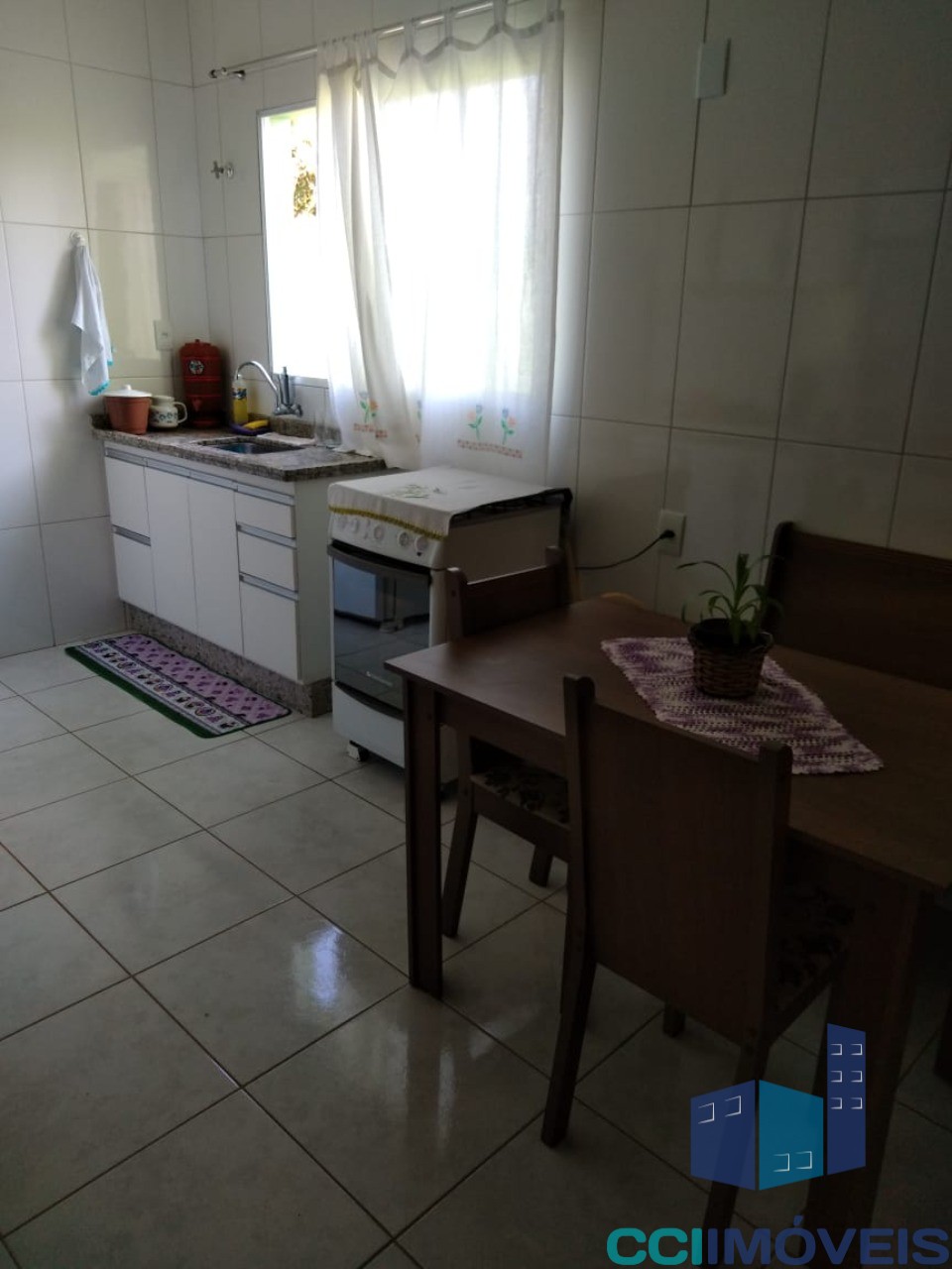 Apartamento à venda com 2 quartos, 70m² - Foto 3