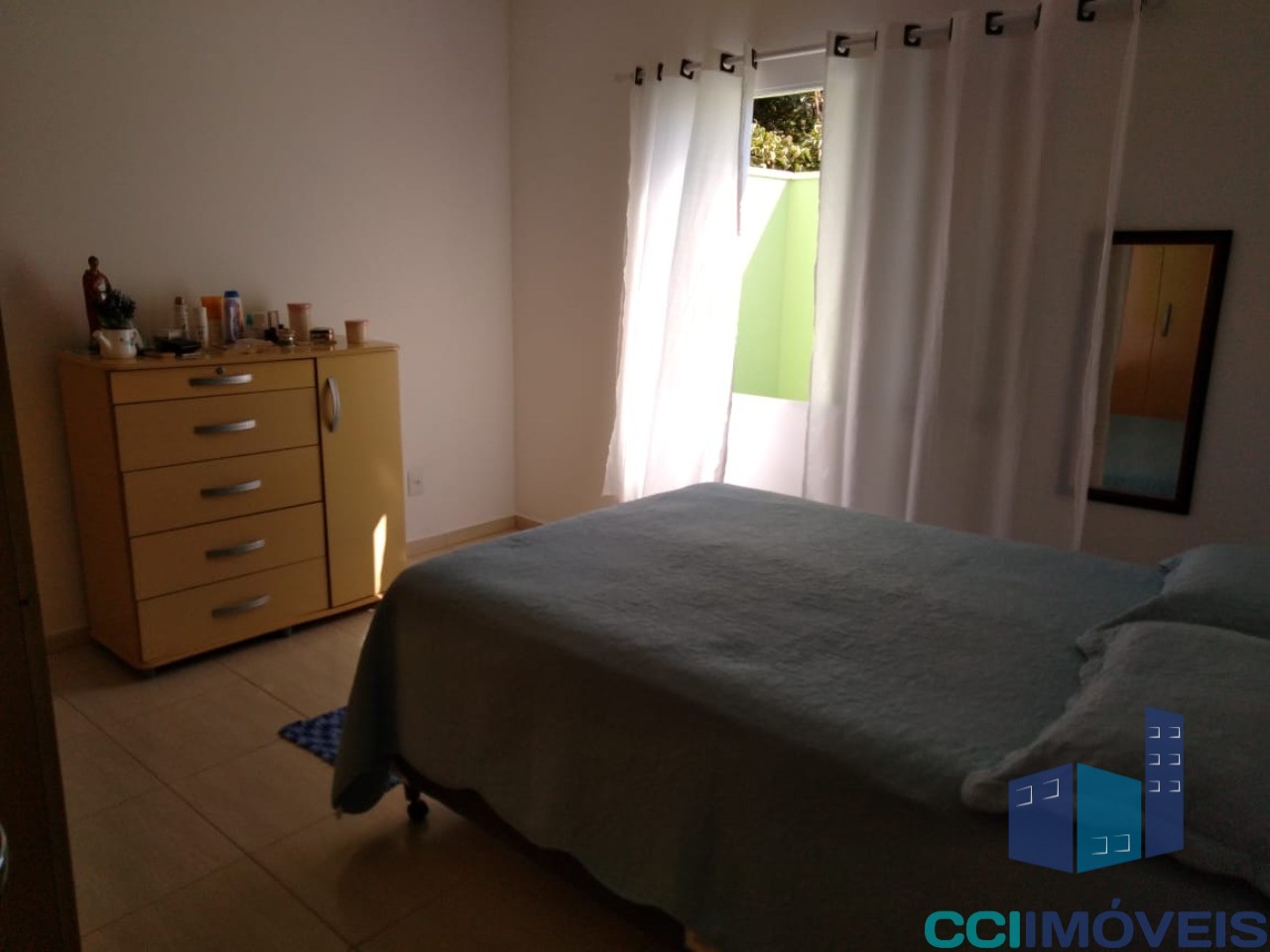 Apartamento à venda com 2 quartos, 70m² - Foto 2