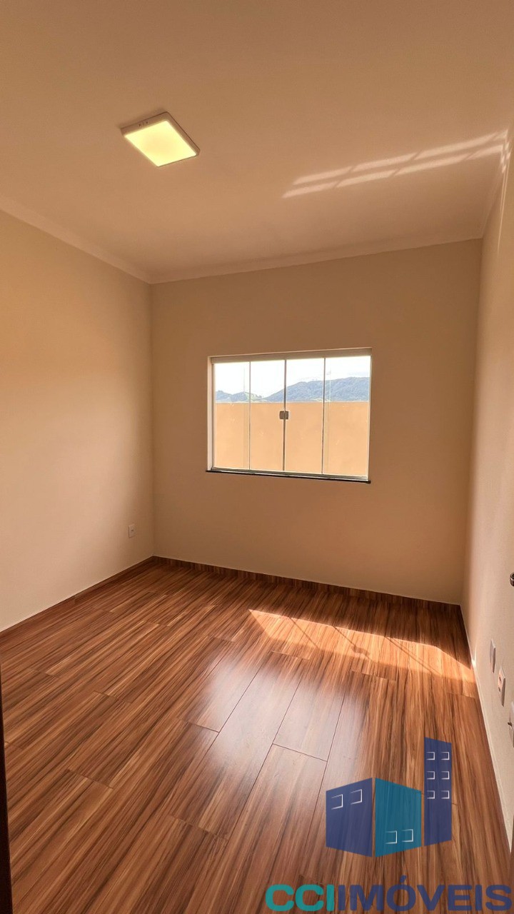 Casa à venda com 3 quartos, 159m² - Foto 3