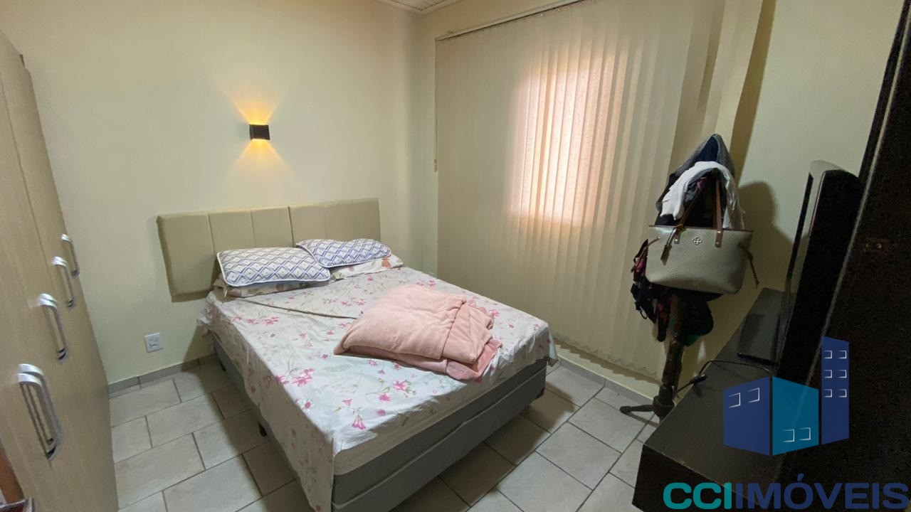 Casa à venda com 3 quartos, 60m² - Foto 4