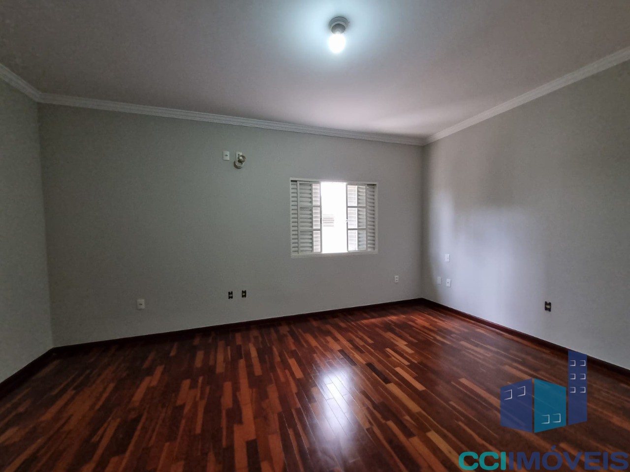 Casa à venda com 3 quartos, 359m² - Foto 4