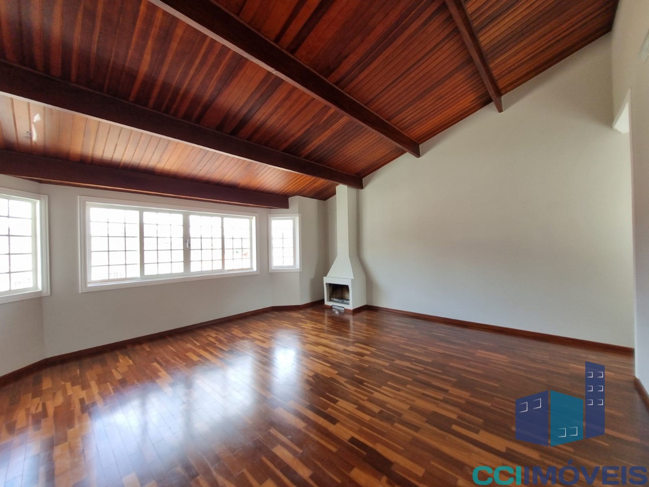 Casa à venda com 3 quartos, 359m² - Foto 16