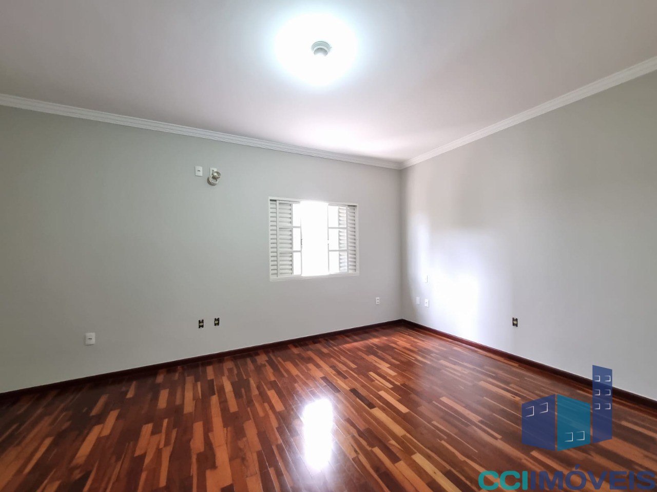 Casa à venda com 3 quartos, 359m² - Foto 7