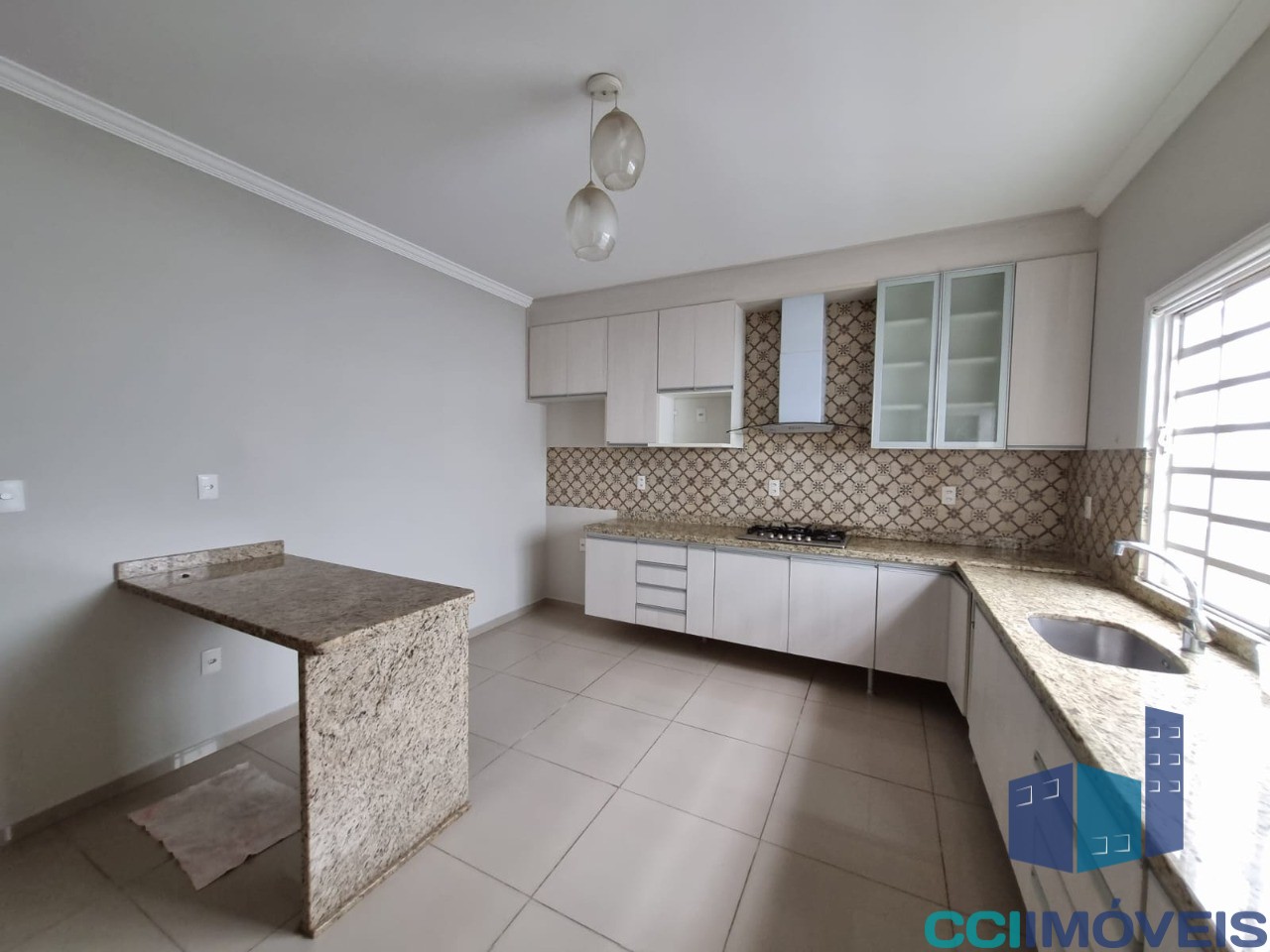 Casa à venda com 3 quartos, 359m² - Foto 14