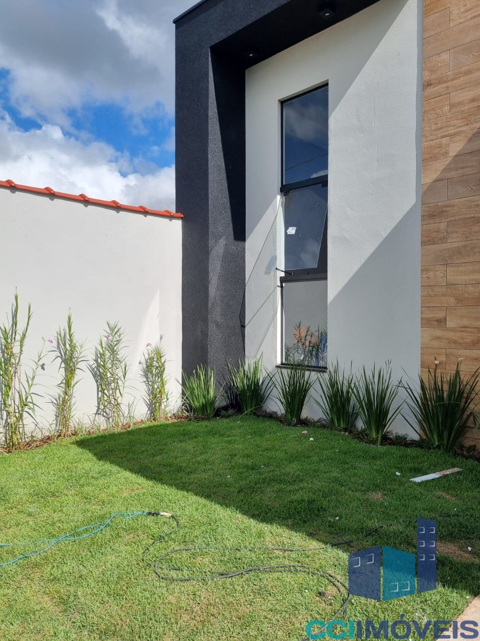 Casa à venda com 3 quartos, 137m² - Foto 2