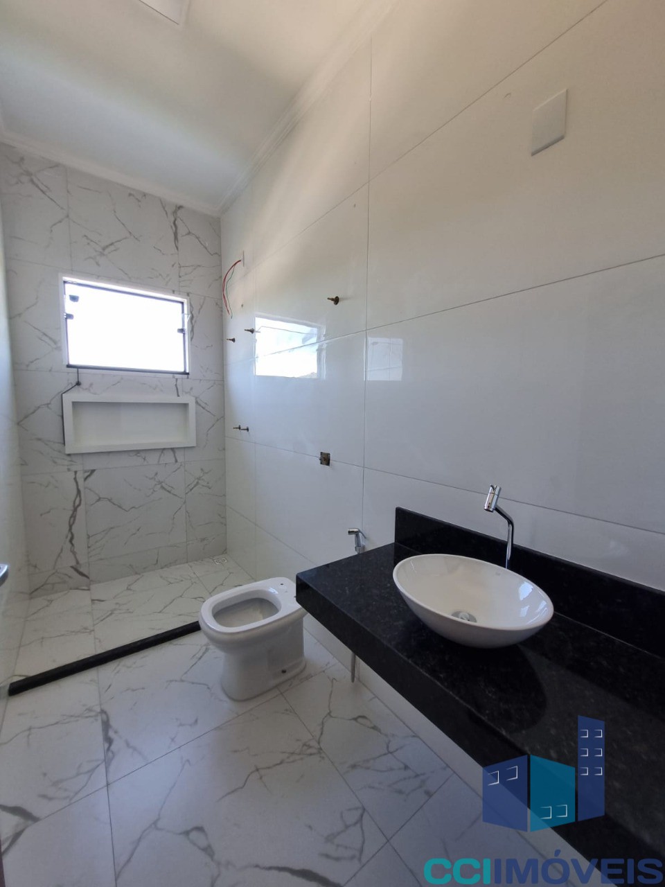 Casa à venda com 3 quartos, 225m² - Foto 4