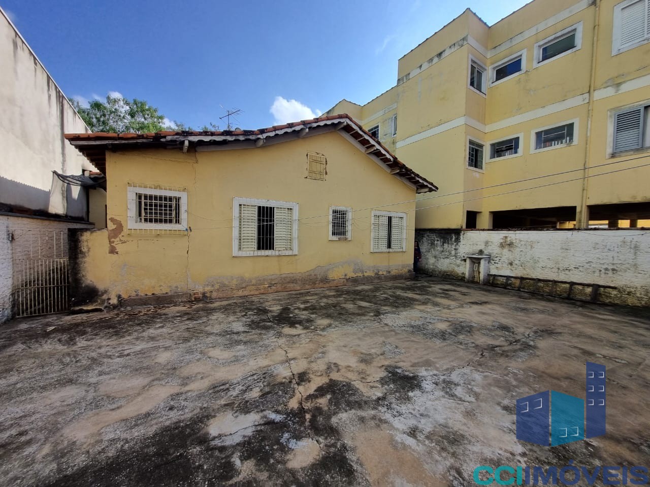 Casa à venda com 4 quartos, 102m² - Foto 4