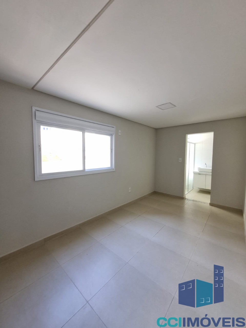 Casa à venda com 4 quartos, 357m² - Foto 17