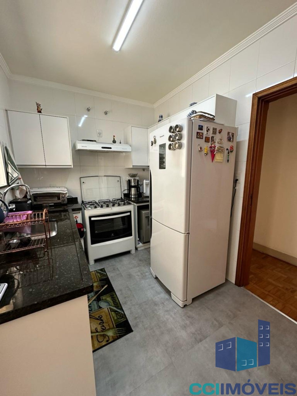 Apartamento à venda com 3 quartos, 248m² - Foto 8