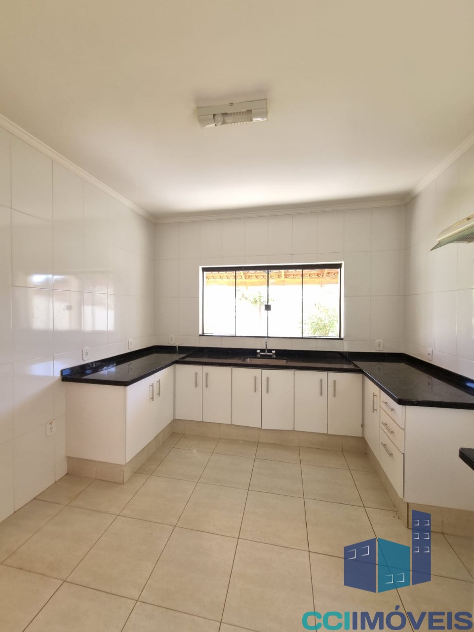 Casa à venda com 3 quartos, 180m² - Foto 4