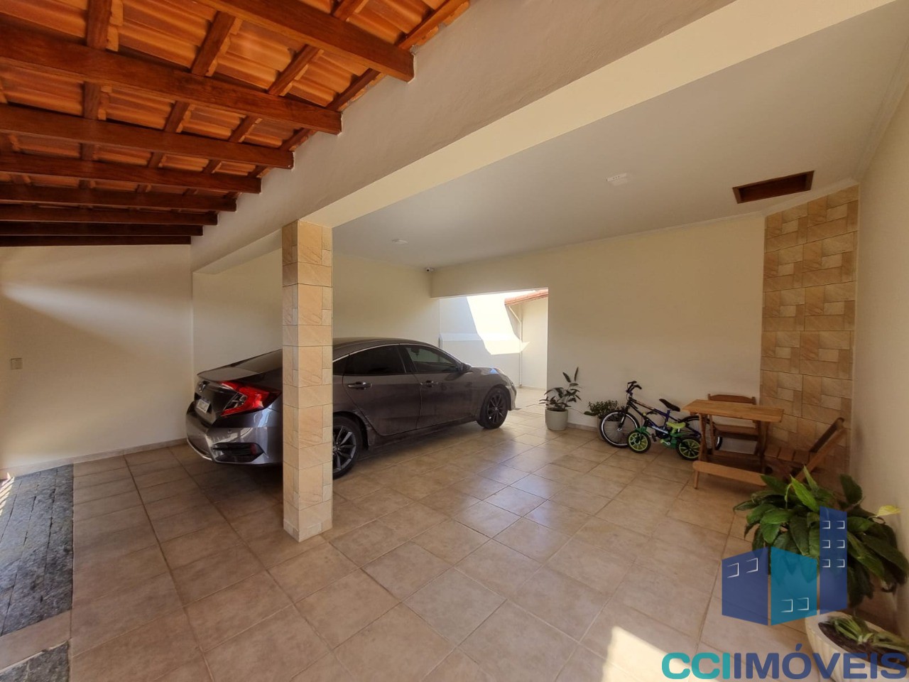 Casa à venda com 3 quartos, 160m² - Foto 2