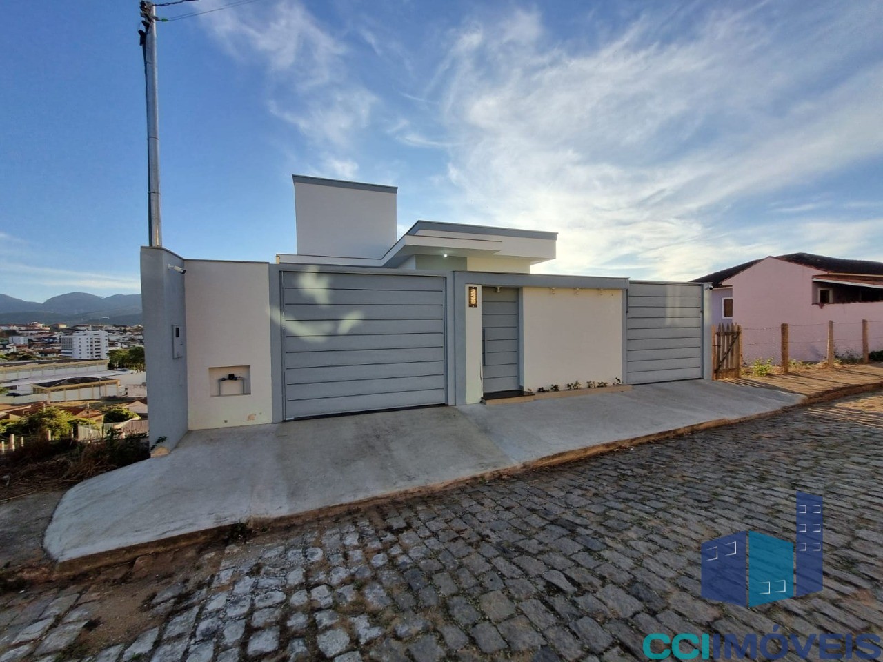 Casa à venda e aluguel com 4 quartos, 300m² - Foto 8