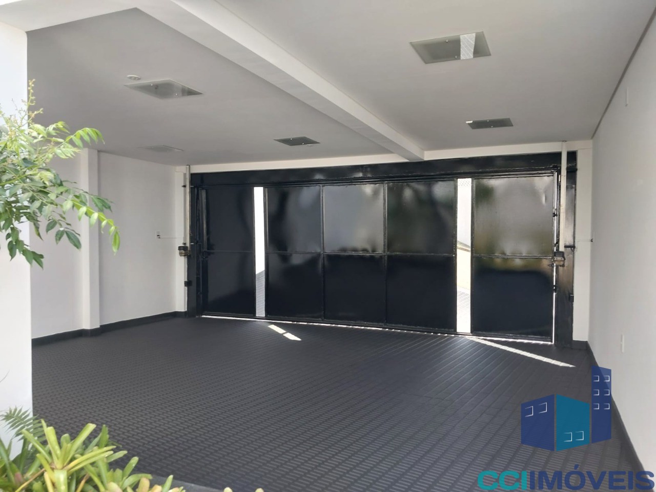 Casa à venda com 4 quartos, 260m² - Foto 4