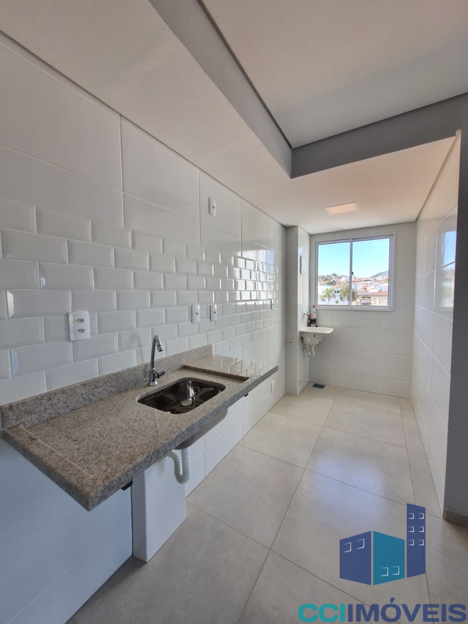 Apartamento à venda com 2 quartos, 60m² - Foto 5