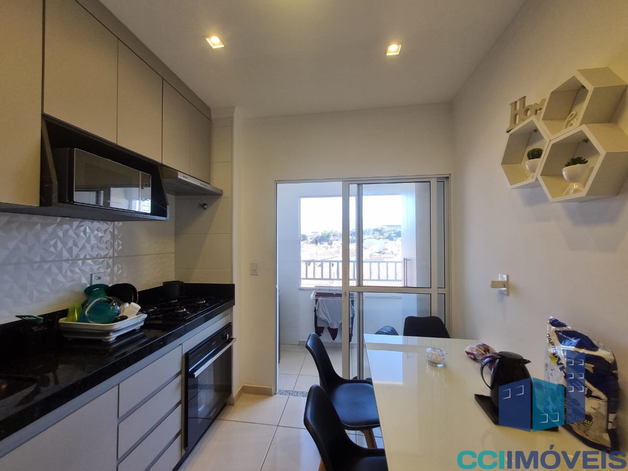 Apartamento à venda com 2 quartos, 1m² - Foto 3