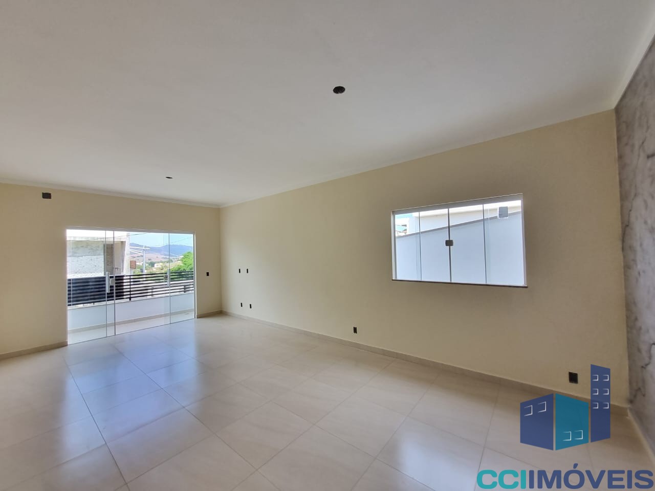 Casa à venda com 4 quartos, 170m² - Foto 5