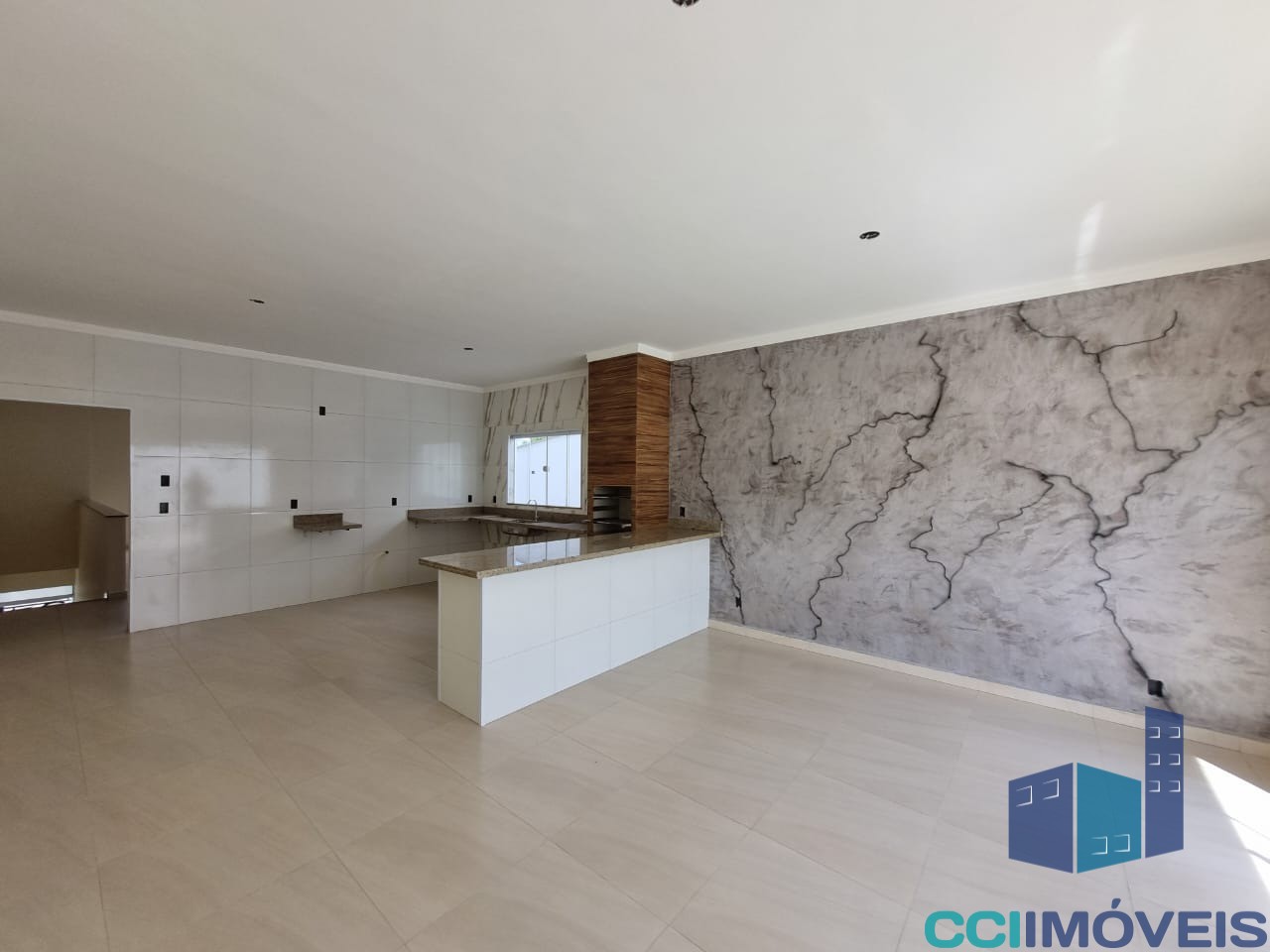 Casa à venda com 4 quartos, 170m² - Foto 3