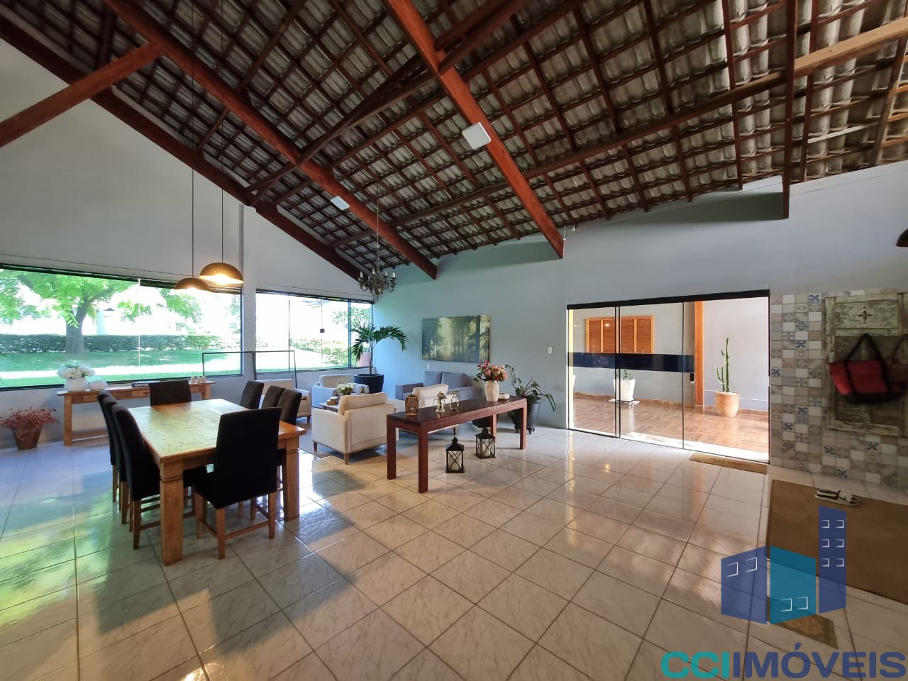 Casa à venda com 3 quartos, 350m² - Foto 11