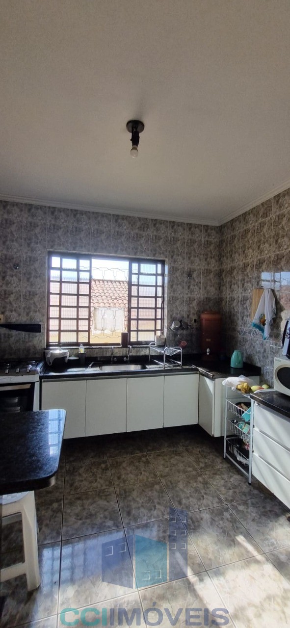Casa, 3 quartos, 204 m² - Foto 3