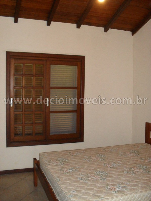 Casa à venda com 3 quartos, 650m² - Foto 22