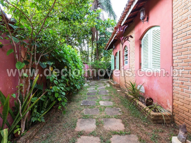 Casa à venda com 4 quartos, 350m² - Foto 2