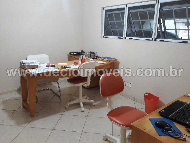 Casa à venda com 3 quartos, 400m² - Foto 4