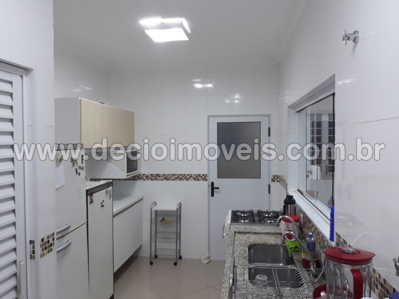 Casa à venda com 3 quartos, 400m² - Foto 7