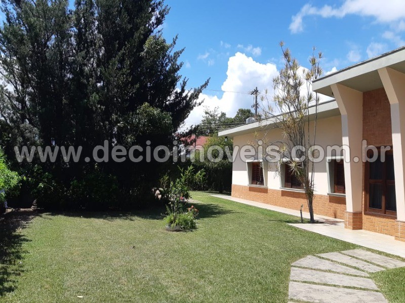 Casa à venda com 6 quartos, 500m² - Foto 2